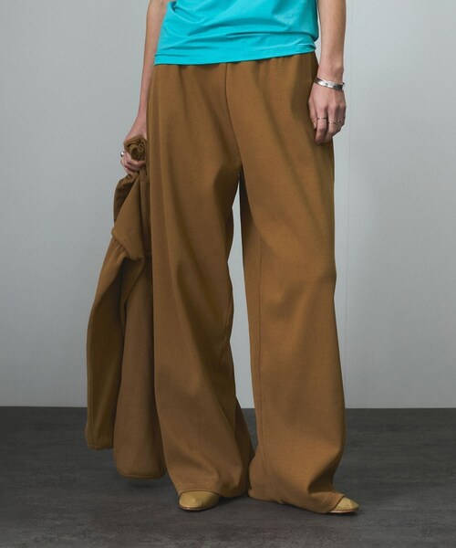ADAM ET ROPE'（アダムエロペ）の「【Baserange（ベースレンジ）】CAMER PANTS（その他パンツ・レディース・ブラウン・XS）」の2枚目の写真