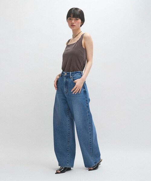 ADAM ET ROPE'(アダムエロペ)の「【NEEDBY for ADAM ET ROPE'】別注 ANGIE(デニムパンツ・レディース・ブラック/ブルー・23/24/25/26)」の13枚目の写真