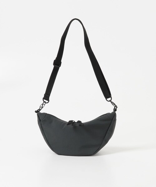URBAN RESEARCH DOORS(アーバンリサーチドアーズ)の「撥水COMPACT SHOULDER(ショルダーバッグ・メンズ・BLACK/D.GRAY/BEIGE・-)」の12枚目の写真