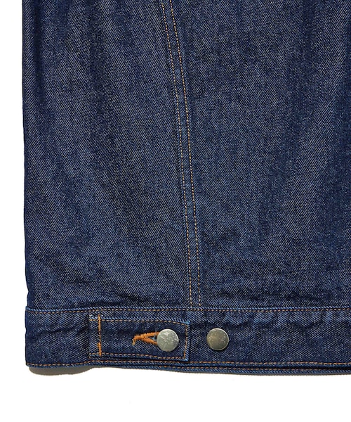 ADAM ET ROPE'(アダムエロペ)の「【NVRFRGT/ネヴァーフォーゲット】DENIM 3D TRUCKER JACKET(デニムジャケット・メンズ・ブラック/ネイビー・1/2)」の11枚目の写真
