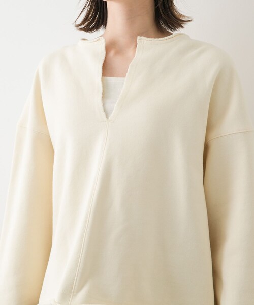 SENSE OF PLACE by URBAN RESEARCH（センスオブプレイスバイアーバンリサーチ）の「Vネックルーズスウェット（スウェット・レディース・OFF WHITE/CORAL/BLACK・one）」の15枚目の写真
