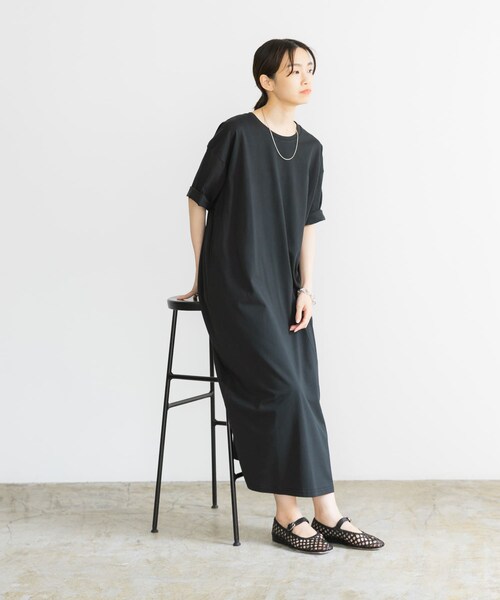 URBAN RESEARCH（アーバンリサーチ）の「ルーズTシャツワンピース（ワンピース・レディース・BLACK/STEEL・FREE）」の10枚目の写真