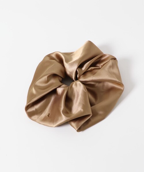 URBAN RESEARCH（アーバンリサーチ）の「ucalypt　Big Satin scrunchie（ヘアゴム・レディース・Black/Brown・-）」の8枚目の写真