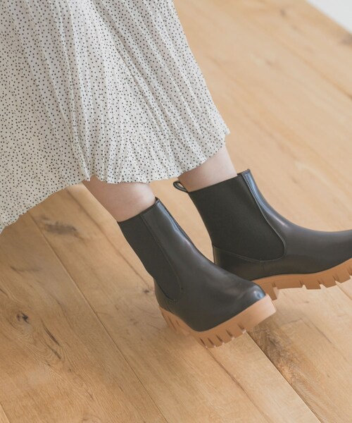 ITEMS URBANRESEARCH(アイテムズ アーバンリサーチ)の「コンビサイドゴアブーツ(ブーツ・レディース・BLK/BEG・S/M/L)」の3枚目の写真