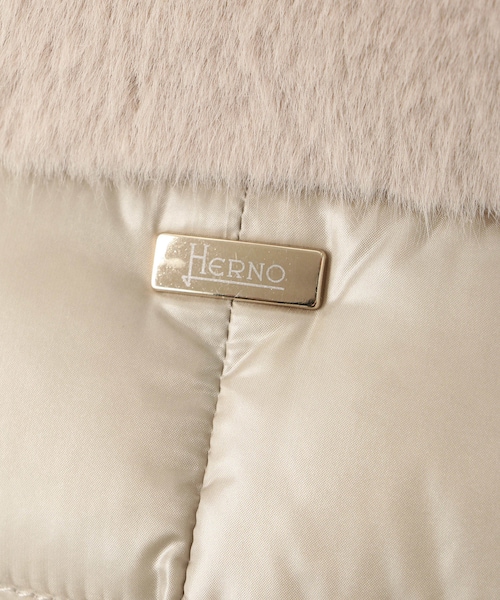 ROPE'(ロペ)の「【WEB限定/一部店舗限定】【HERNO(ヘルノ)】ライトショート丈ダウンコート(ダウンジャケット/コート・レディース・チャコール/キナリ・M/S)」の20枚目の写真