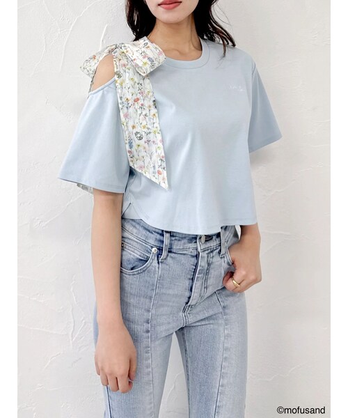 dazzlin（ダズリン）の「【mofusandコラボ】リボンショルダーロゴTシャツ（Tシャツ/カットソー・レディース・オフホワイト/ブルー/ネイビー・F）」の4枚目の写真
