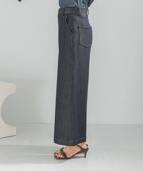 URBAN RESEARCH ROSSO（アーバンリサーチロッソ）の「ピンタックストレッチワイドデニムパンツ（デニムパンツ・レディース・INDIGO・36/38）」の13枚目の写真