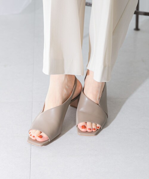 URBAN RESEARCH ROSSO(アーバンリサーチロッソ)の「PELLICO バッグストラップサンダル(サンダル・レディース・TAUPE/BLACK・36/36.5/37/37.5/38)」の16枚目の写真