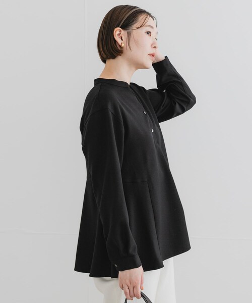 URBAN RESEARCH ROSSO（アーバンリサーチロッソ）の「『UR TECH SMOOTHLUXE』F by ROSSO　サイドペプラムブラウス（シャツ/ブラウス・レディース・BEIGE/C/GRAY/BLACK・Free）」の6枚目の写真