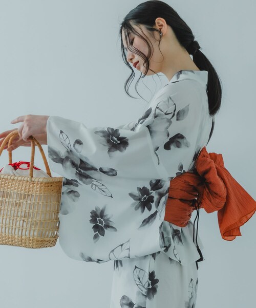 SENSE OF PLACE by URBAN RESEARCH（センスオブプレイスバイアーバンリサーチ）の「『WEB/一部店舗限定』『接触冷感/速乾』ワンピース浴衣4点セットB（その他・レディース・アヤメ/バラ/野バラ/マーガレット・One）」の4枚目の写真