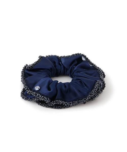 ADAM ET ROPE'（アダムエロペ）の「【MERRMA（メルマ）】BEAD SCRUNCHIE（シュシュ・レディース・ブラック/ネイビー・F）」の2枚目の写真