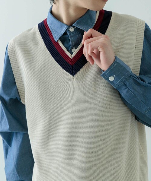 ITEMS URBANRESEARCH（アイテムズ アーバンリサーチ）の「ガーター編みチルデンニットベスト（ベスト・メンズ・BRN/NTL・M/L）」の19枚目の写真
