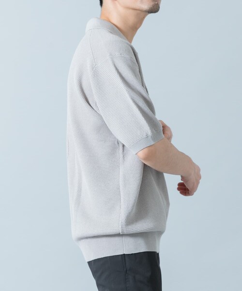 URBAN RESEARCH ROSSO（アーバンリサーチロッソ）の「『WEB限定』変形カノコ半袖ニットポロ（ポロシャツ・メンズ・BLACK/NAVY/KHAKI/LIGHT GRAY・M/L）」の21枚目の写真