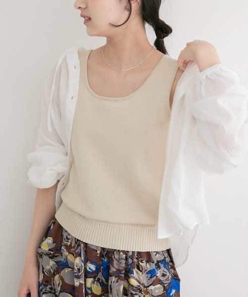 ITEMS URBANRESEARCH(アイテムズ アーバンリサーチ)の「『洗濯可』2WAYニットタンクトップ(ニット/セーター・レディース・OFF/GRN/BLK/BRN/BRD・Free)」の1枚目の写真