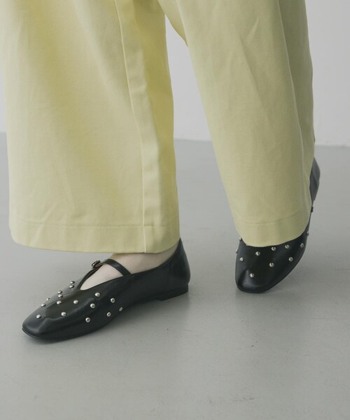 SENSE OF PLACE by URBAN RESEARCH（センスオブプレイスバイアーバンリサーチ）の「スタッズフラットシューズ（パンプス・レディース・BLACK/BEIGE・S/M/L）」の5枚目の写真