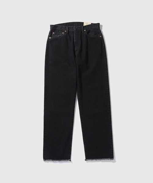 ADAM ET ROPE'（アダムエロペ）の「【cantate for WILD LIFE TAILOR】EX CUT-OFF Denim Tapered Trousers（デニムパンツ・メンズ・ブラック・28/30/32/34）」の2枚目の写真