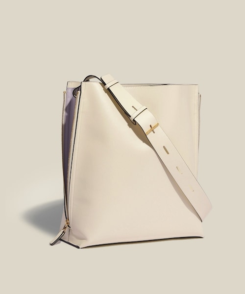 ROPE'(ロペ)の「【E'POR】Y BAG Shoulder Medium【軽量】(ショルダーバッグ・レディース・ライトグレー/キナリ・F)」の6枚目の写真