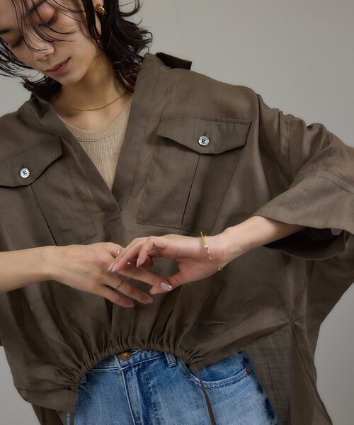 ADAM ET ROPE'（アダムエロペ）の「シアーリネンスキッパードルマンシャツ（シャツ/ブラウス・レディース・ブラック/ホワイト/ブラウン・F）」の21枚目の写真