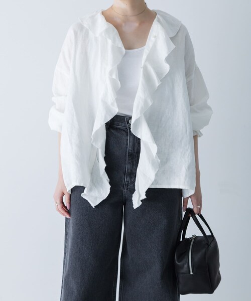 かぐれ(カグレ)の「リネンフリルカラーシャツ(シャツ/ブラウス・レディース・OFF/LIGHT GRAY/BLACK・Free)」の19枚目の写真