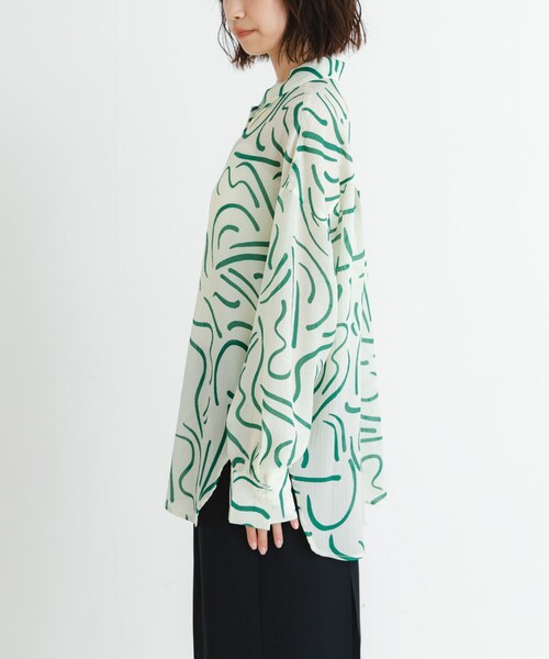 URBAN RESEARCH（アーバンリサーチ）の「『イージーケア』ドローイングアートプリントシャツ（シャツ/ブラウス・レディース・GREEN/RED・FREE）」の13枚目の写真