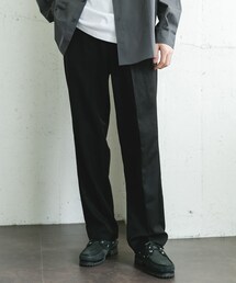 URBAN RESEARCH DOORS | ウールライクサージストレートトラウザー(その他パンツ)