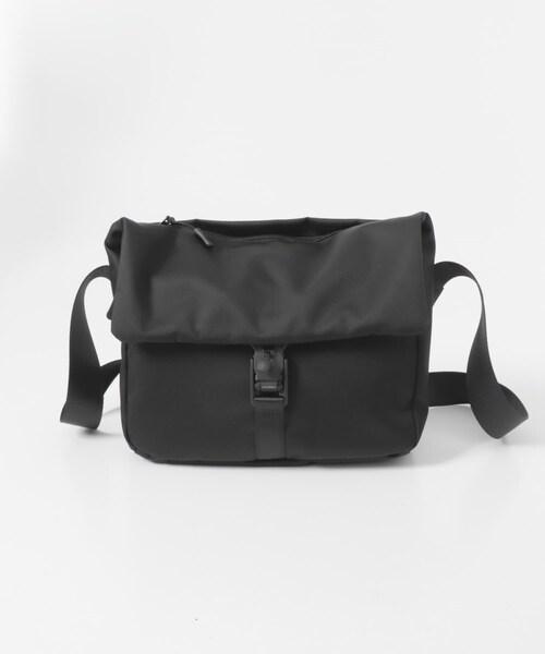 RODE SKO（ロデスコ）の「撥水フィドロックショルダーバッグ M（ショルダーバッグ・メンズ・BLACK/KHAKI・M）」の4枚目の写真