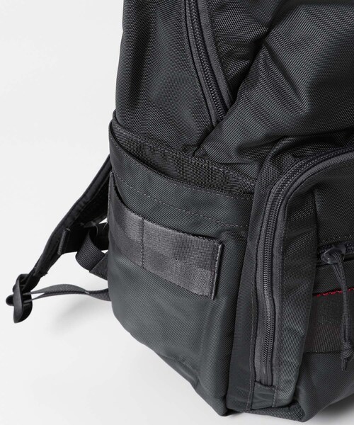 URBAN RESEARCH DOORS（アーバンリサーチドアーズ）の「BRIEFING　BS BOX PACK AG（バックパック/リュック・メンズ・BLACK/DARK GRAY・Free）」の9枚目の写真