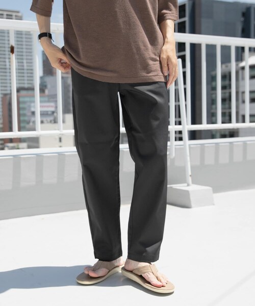 ITEMS URBANRESEARCH（アイテムズ アーバンリサーチ）の「『セットアップ対応』マシンウォッシャブルピケテーパードパンツ（その他パンツ・メンズ・BLK/KHK/NVY・M/L）」の5枚目の写真