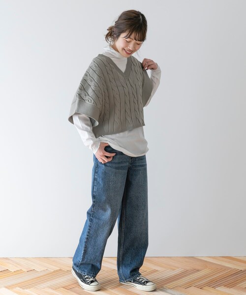 ITEMS URBANRESEARCH（アイテムズ アーバンリサーチ）の「アシンメトリーケーブルニットベスト（ベスト・レディース・WHITE/PINK BEIGE/KHAKI GRAY・one）」の12枚目の写真