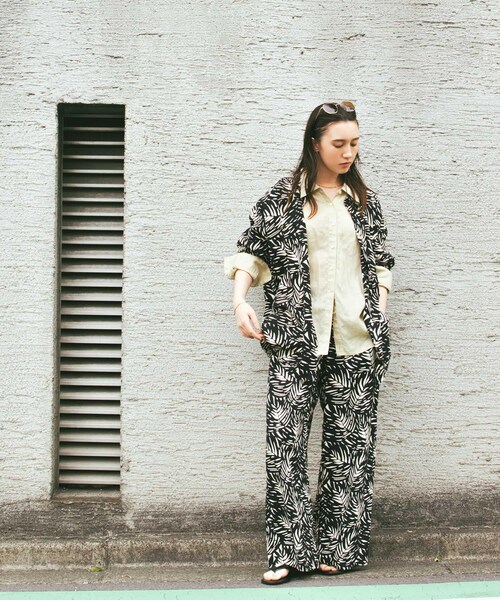 URBAN RESEARCH（アーバンリサーチ）の「LE MONDE BERYL　FLAT THONG SANDAL（サンダル・レディース・BLACK・36/37/38/39）」の5枚目の写真