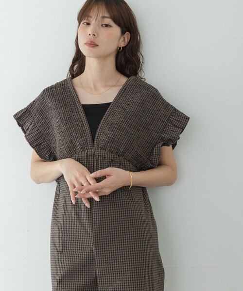 URBAN RESEARCH Sonny Label（アーバンリサーチサニーレーベル）の「シャーリングオールインワン（つなぎ/オールインワン・レディース・ブラウン/ベージュ/デニム・36/38）」の3枚目の写真