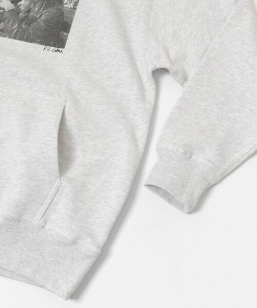 URBAN RESEARCH(アーバンリサーチ)の「BLANKMAG B/W photo Hoodie(パーカー・メンズ・Ash/Black・M/L/XL)」の17枚目の写真