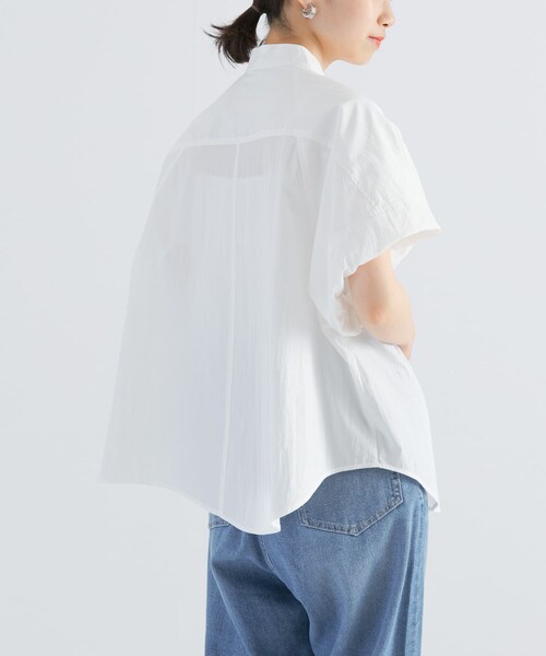 URBAN RESEARCH（アーバンリサーチ）の「綿ナイロンスタンドカラーブラウス（シャツ/ブラウス・レディース・BLU/OFF/NVY/BLK・FREE）」の6枚目の写真