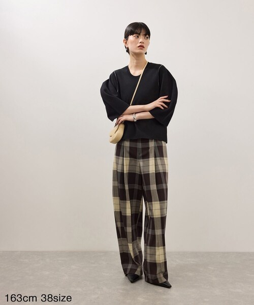 ADAM ET ROPE'(アダムエロペ)の「TWトロチェックスラックス/防シワ(スラックス・レディース・ブラック/グレー系/ブラウン系・36/38)」の15枚目の写真