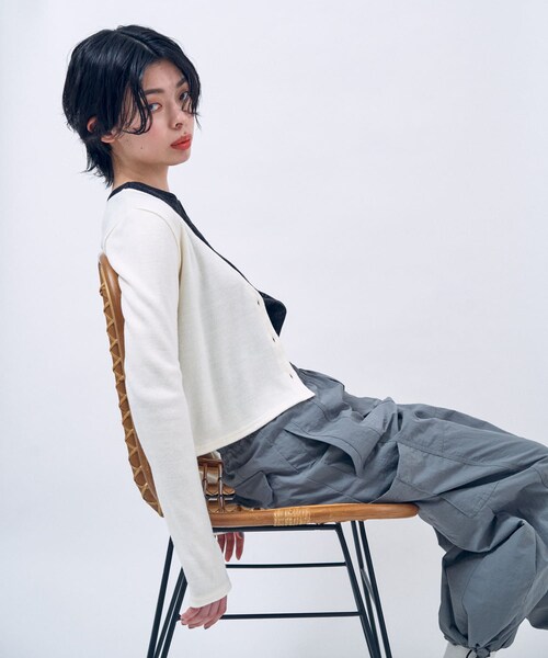 THE GOODLAND MARKET（ザグッドランドマーケット）の「&her　Vest Cardigan Set（カーディガン/ボレロ・レディース・GRYxOFF/CHARCOAL/OFF・FREE）」の6枚目の写真