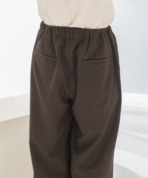 URBAN RESEARCH ROSSO（アーバンリサーチロッソ）の「『UR TECH DRYLUXE』イージードロストパンツ（その他パンツ・レディース・lightkhaki/darkbrown・36/38）」の12枚目の写真