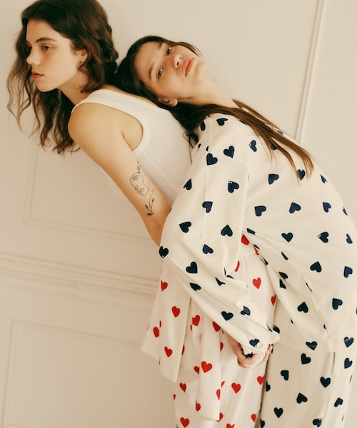 ADAM ET ROPE'(アダムエロペ)の「【WEB限定】・【PETIT BATEAU pour ADAM ET ROPE'】別注ハートプリントパジャマ(ルームウェア/パジャマ・レディース・ネイビー/レッド・F)」の14枚目の写真