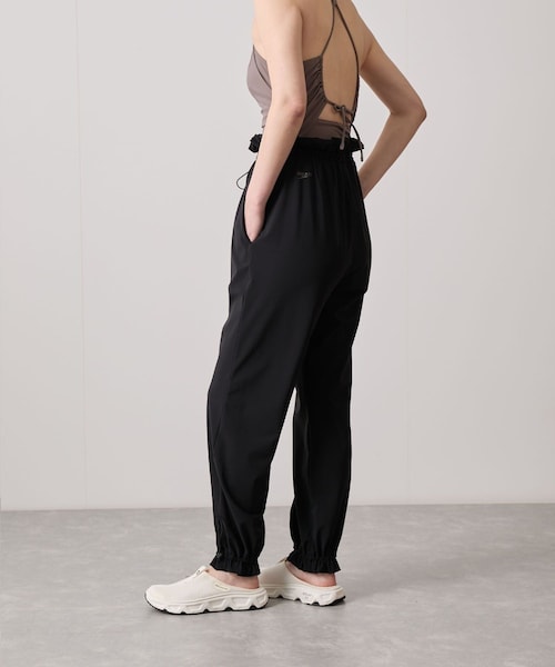 NERGY(ナージー)の「【speedo】ステイフィットギャザーパンツ(その他パンツ・レディース・ブラック/レンガ/カーキ・M)」の14枚目の写真