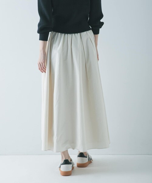 URBAN RESEARCH（アーバンリサーチ）の「ギャザーボリュームスカート（スカート・レディース・IVORY/BLACK・Free）」の10枚目の写真