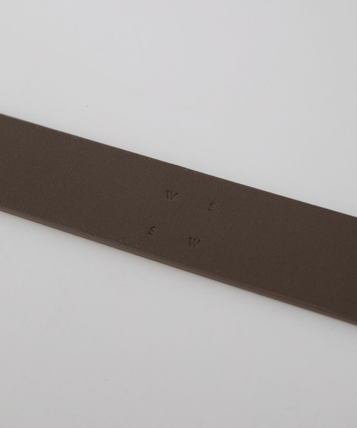 ADAM ET ROPE'（アダムエロペ）の「【W S（ドゥーブル）】レザースクエアバックルベルト 2（ベルト・レディース・ブラック/ベージュ系・F）」の15枚目の写真