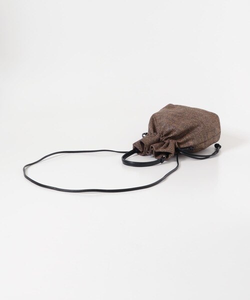 SENSE OF PLACE by URBAN RESEARCH(センスオブプレイスバイアーバンリサーチ)の「雑材キンチャクバッグ(ショルダーバッグ・レディース・Y.BEIGE/BROWN・One)」の12枚目の写真
