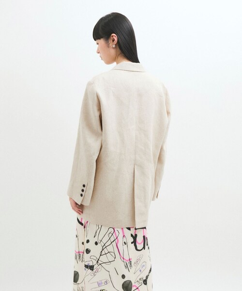 ADAM ET ROPE'（アダムエロペ）の「リネンMIXオーバージャケット（テーラードジャケット・レディース・キナリ/ベージュ・F）」の4枚目の写真