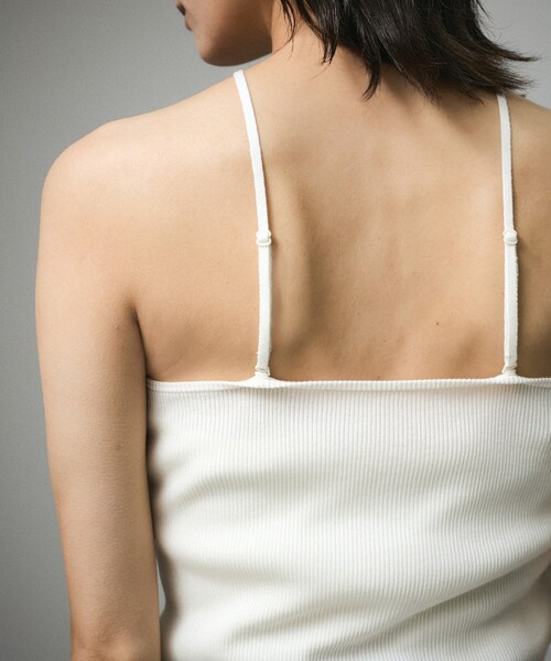 ADAM ET ROPE'(アダムエロペ)の「【セットアップ対応】キュプラコットンリブクロスキャミソール(キャミソール・レディース・ブラック/グレー/オフホワイト・F)」の22枚目の写真