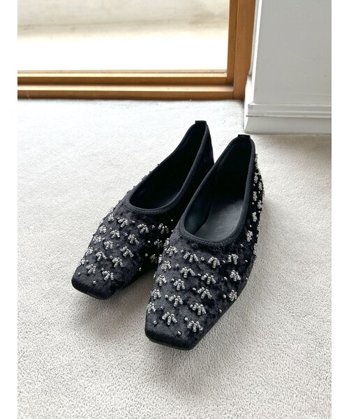 Ungrid（アングリッド）の「ビジューフラットシューズ（その他シューズ・レディース・ブラック/ベージュ・S/M/L）」の2枚目の写真
