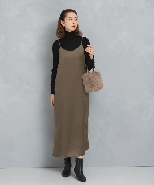 URBAN RESEARCH ROSSO（アーバンリサーチロッソ）の「サテンキャミワンピース（ワンピース・レディース・KHK.BROWN/L.BEIGE/BLUEGRAY・FREE）」の6枚目の写真