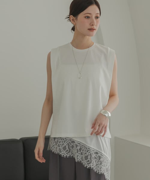 URBAN RESEARCH(アーバンリサーチ)の「汗染み防止ショルダータックカットソー(タンクトップ・レディース・OFF WHITE/CHARCOAL/BLUE GRAY・Free)」の1枚目の写真