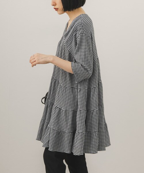 KBF（ケイビーエフ）の「ボリュームティアードミニワンピース（チュニック・レディース・CCL×BLUE/NAVY×BRN・One）」の5枚目の写真