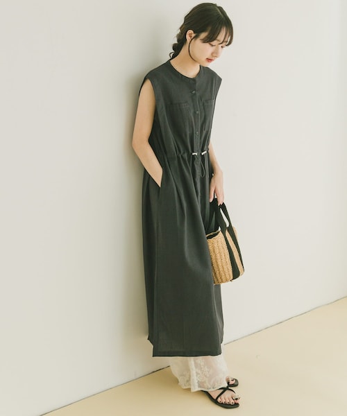 ITEMS URBANRESEARCH（アイテムズ アーバンリサーチ）の「ウエストドロストノースリワンピース（ワンピース・レディース・NVY/GRN/L.BRN・FREE）」の3枚目の写真