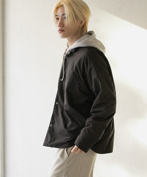 SENSE OF PLACE by URBAN RESEARCH(センスオブプレイスバイアーバンリサーチ)の「パデッドルーズシャツ(シャツ/ブラウス・メンズ・BLACK/L.BROWN/BEIGE/L.BLUE・M/L)」の8枚目の写真