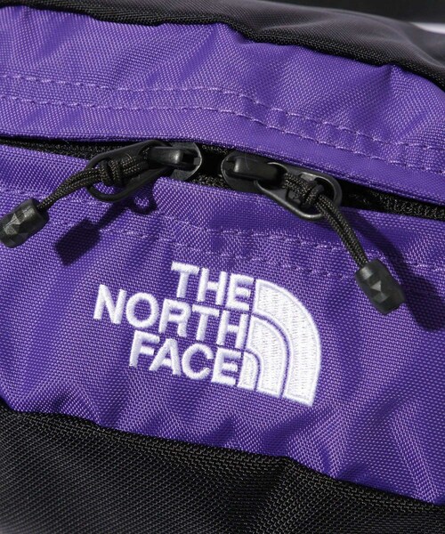 ADAM ET ROPE'(アダムエロペ)の「【THE NORTH FACE/ザ・ノース・フェイス】Sweep(ボディバッグ/ウエストポーチ・メンズ・ブラック/パープル/イエロー・F)」の11枚目の写真